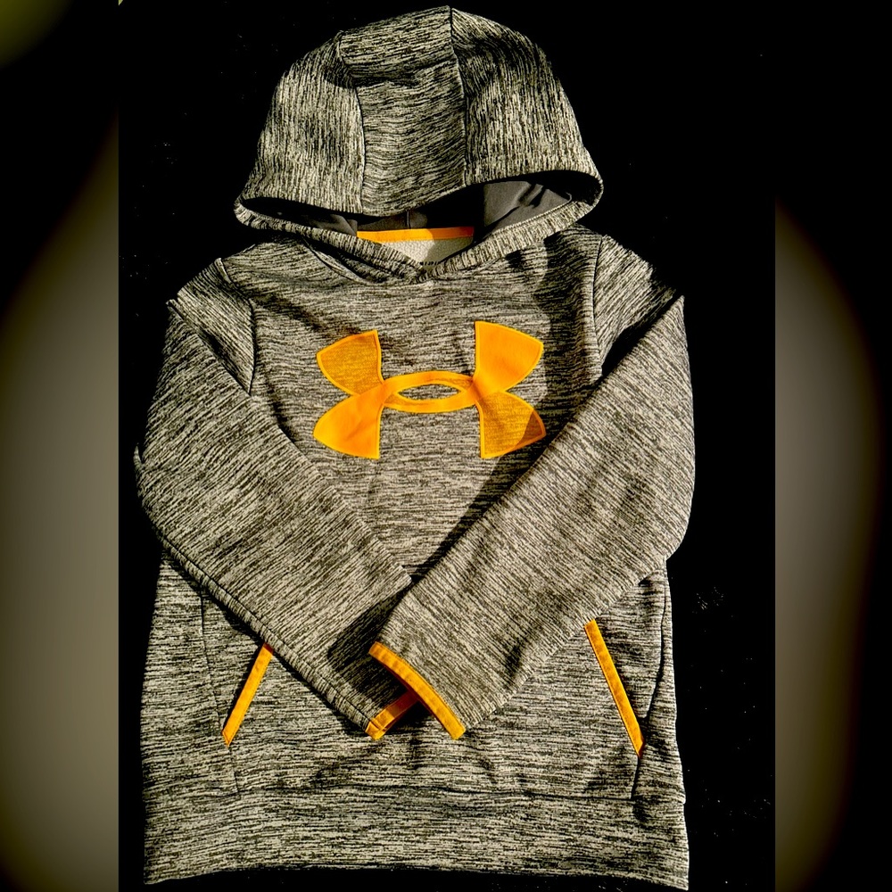 Boys Under Amour hoodie